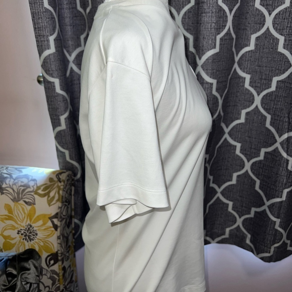 Louis Vuitton new with tags t-shirt. - Picture 3 of 5